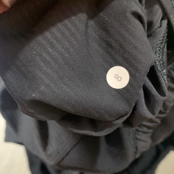 Lululemon Street to Studio Crops Black on Black Stripes size 8 unlined - Picture 8 of 9